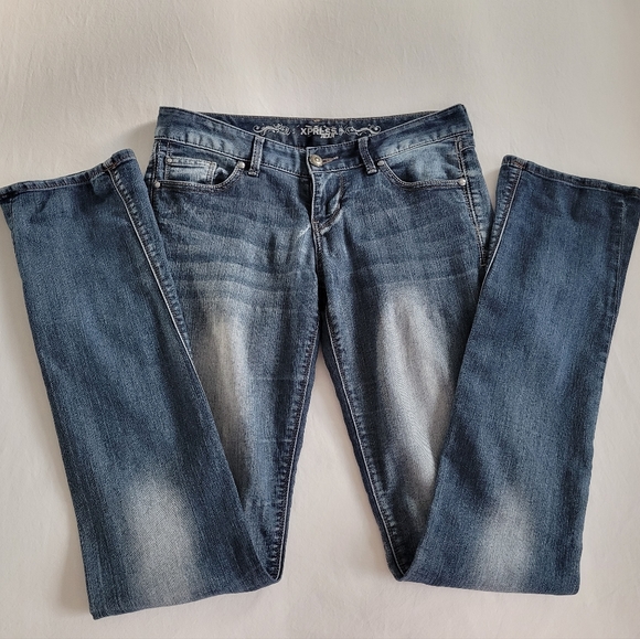 Express Jean's- Boot Cut  2 Long - Picture 1 of 3